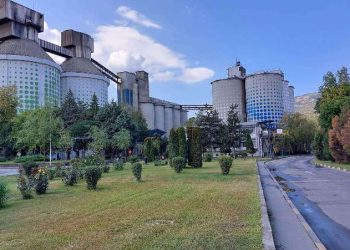 ТИТАН Усје: Нападот врз компанијата е неоснован, работиме согласно сите стандарди и не ги надминуваме законски дозволените лимити