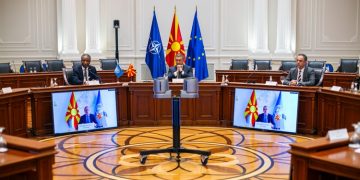 Кој и зошто ја пушти шпекулацијата за министерска смена во ресорот здравство?